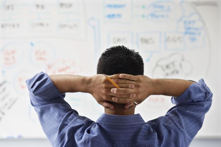 杰富瑞:美联储降息或重塑美股格局,小盘股有望跑赢大型科技股